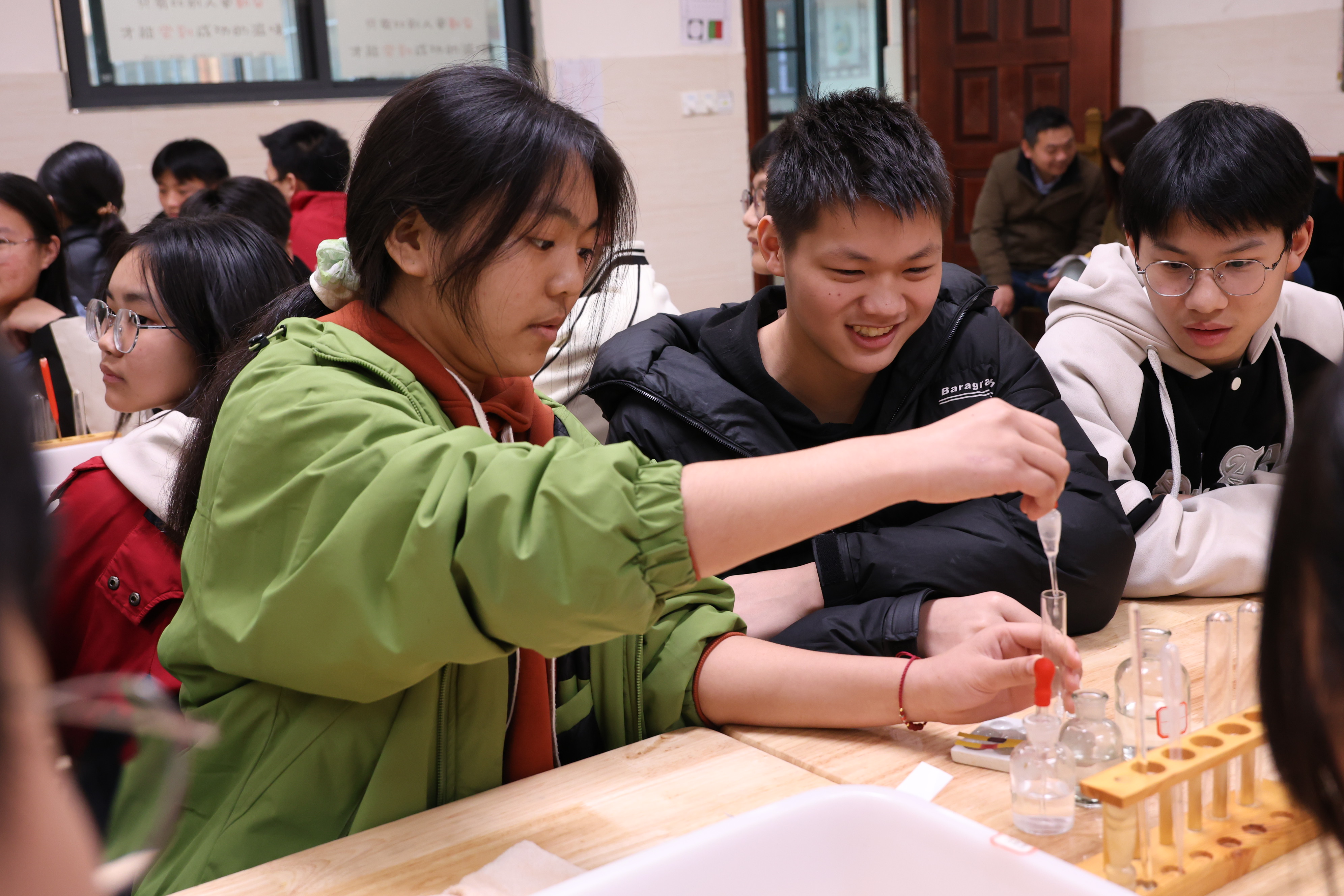 当哪吒遇上化学：神话里的科学密码，这堂课燃爆了！
