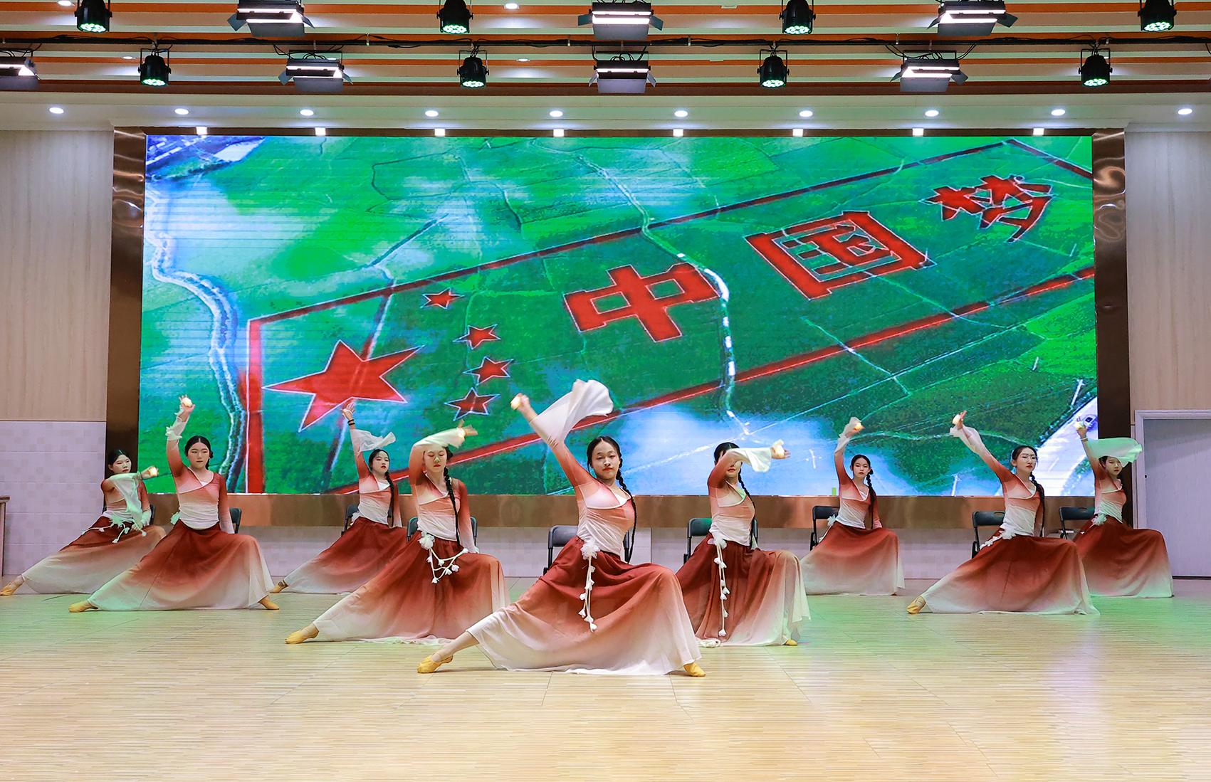 马年贺岁 共赴新程&mdash;&mdash;丰城春波学校2026年迎新文艺汇演圆满落幕